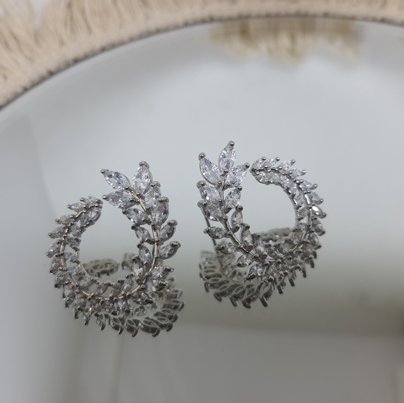 Swarovski Crystal Leaf Earrrings - Picture 2 of 3